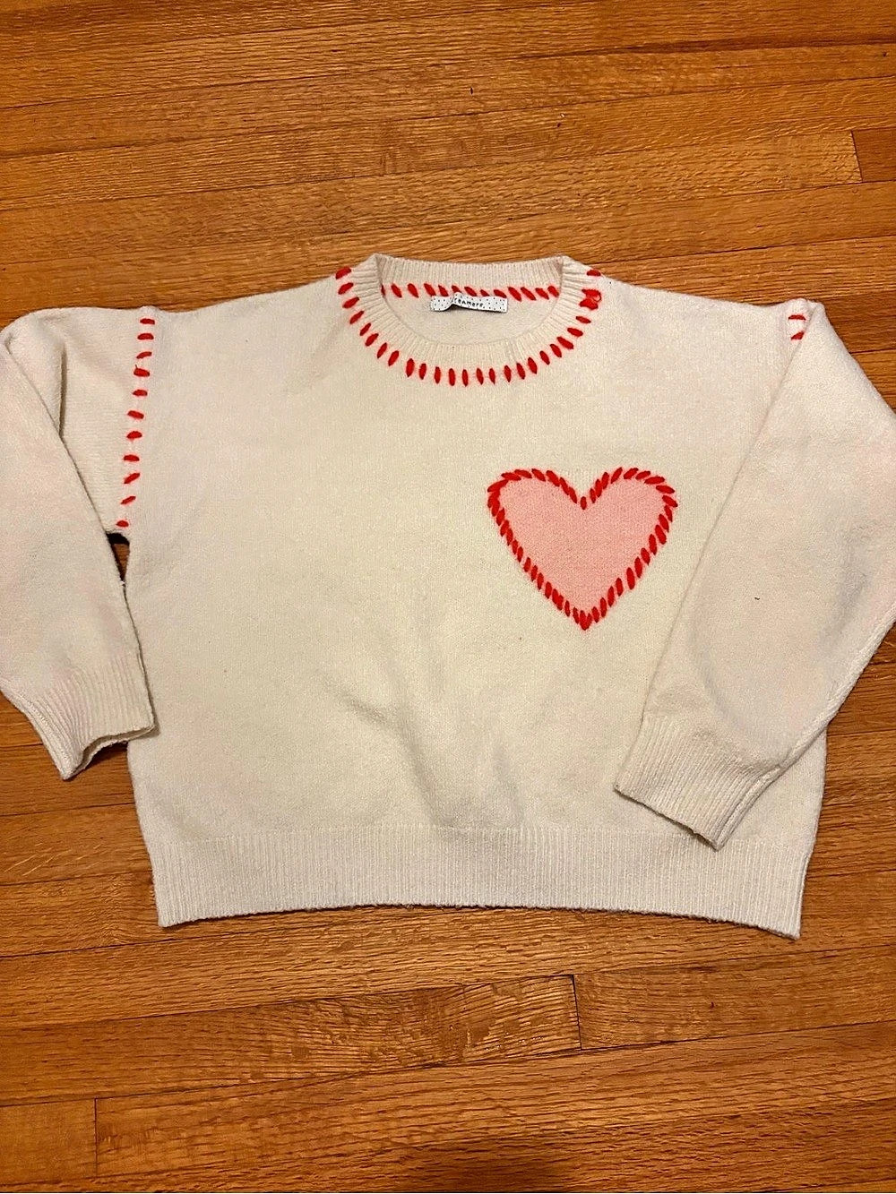 Heart Detail Pattern Sweater Cream & Red